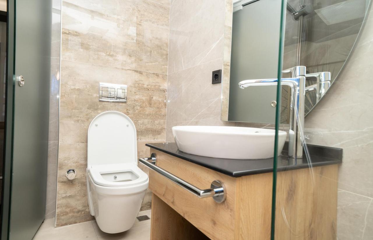Fama Karakoey Hotel Istanbul Ngoại thất bức ảnh